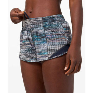 Lululemon Hotty Hot Short II 2.5"
Digital Oasis Grey Multi / True 4 Tall